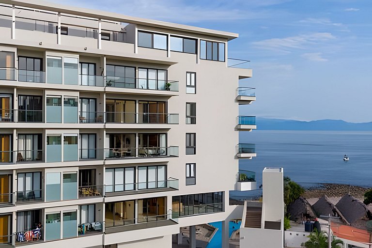 Zantamar 2 bdr new condo