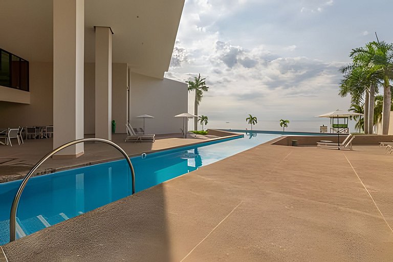 Zantamar 2 bdr new condo